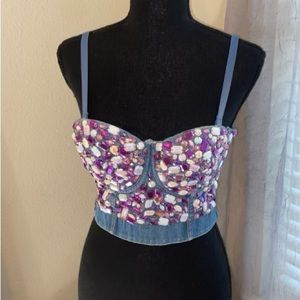 Cute colorful top ready for summer never been worn